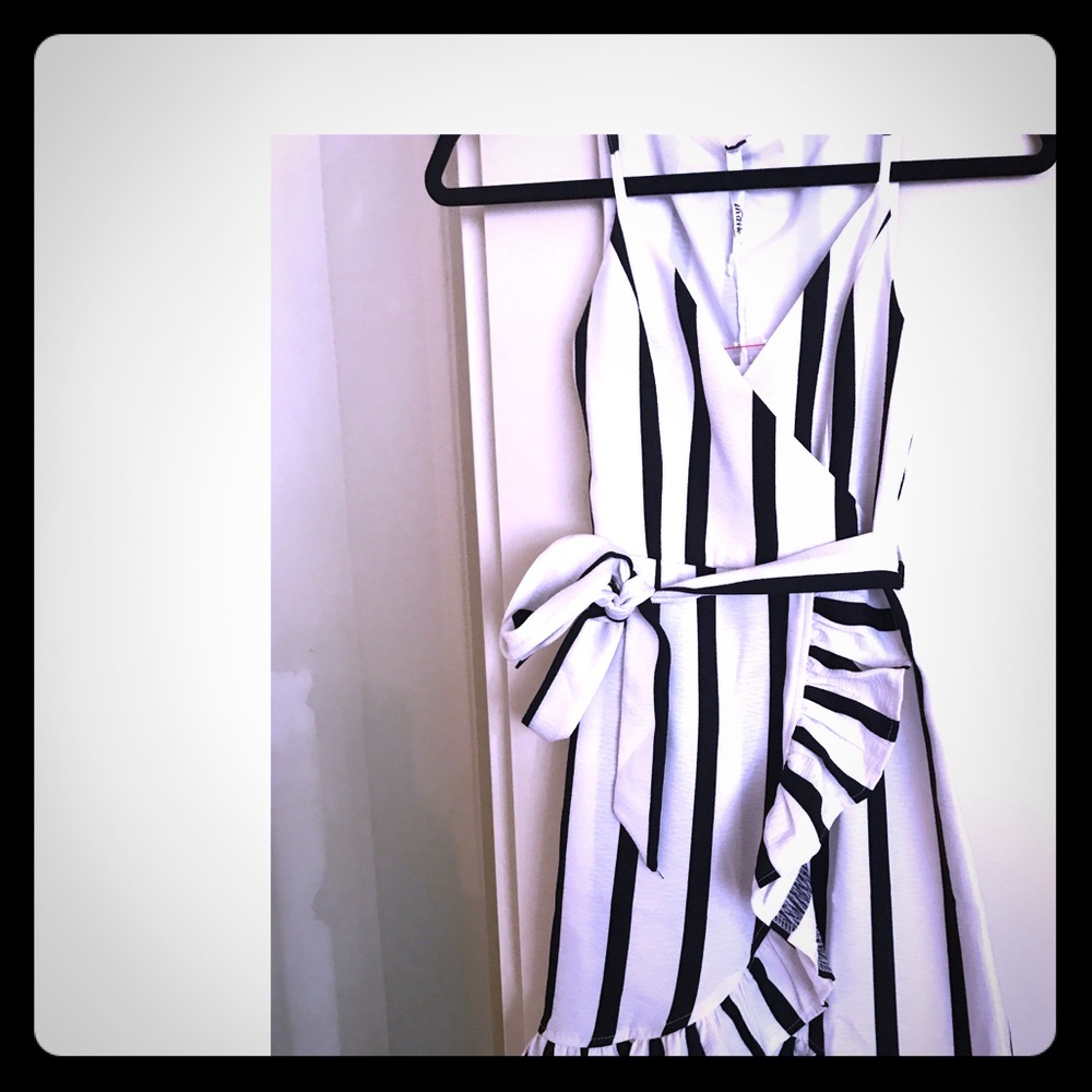 Australian fashion stripe ruffle wrap dress! NWT